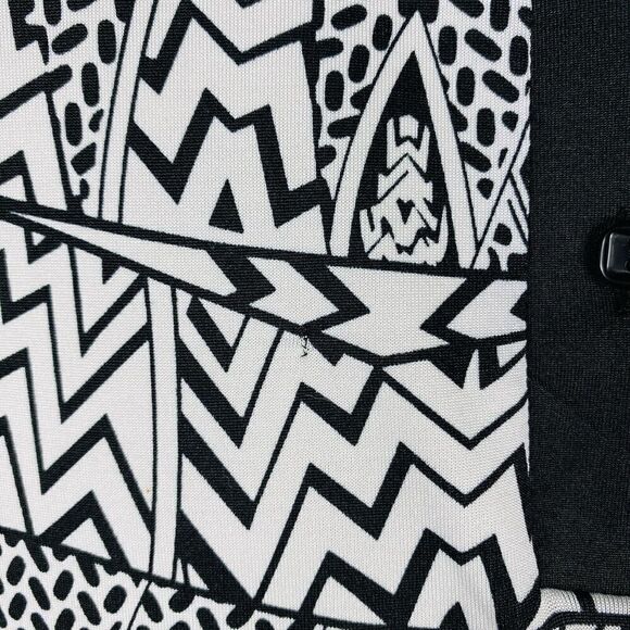 Simply Aster By Firmiana Size 1X Abstract Print Tunic Top White Black 3/4 Sleeve - Picture 3 of 6